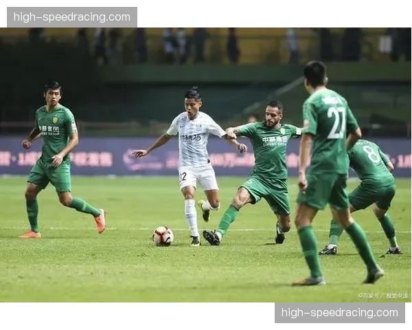 诺丁汉森林33分位列第十六 主场逼平维拉展现防守韧性